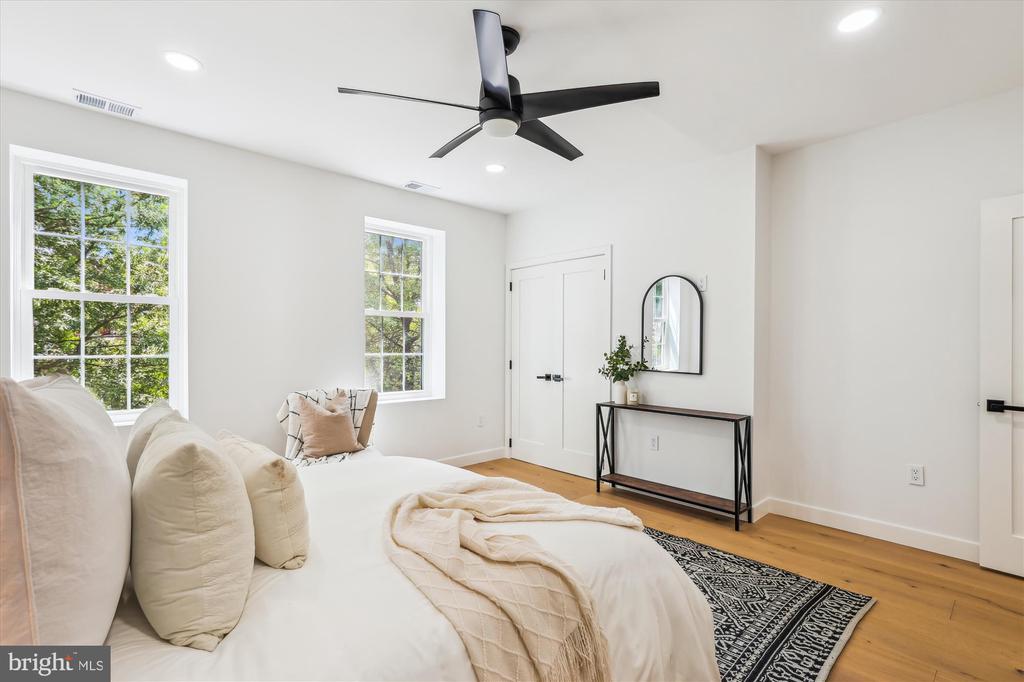 1333 Taylor St NW