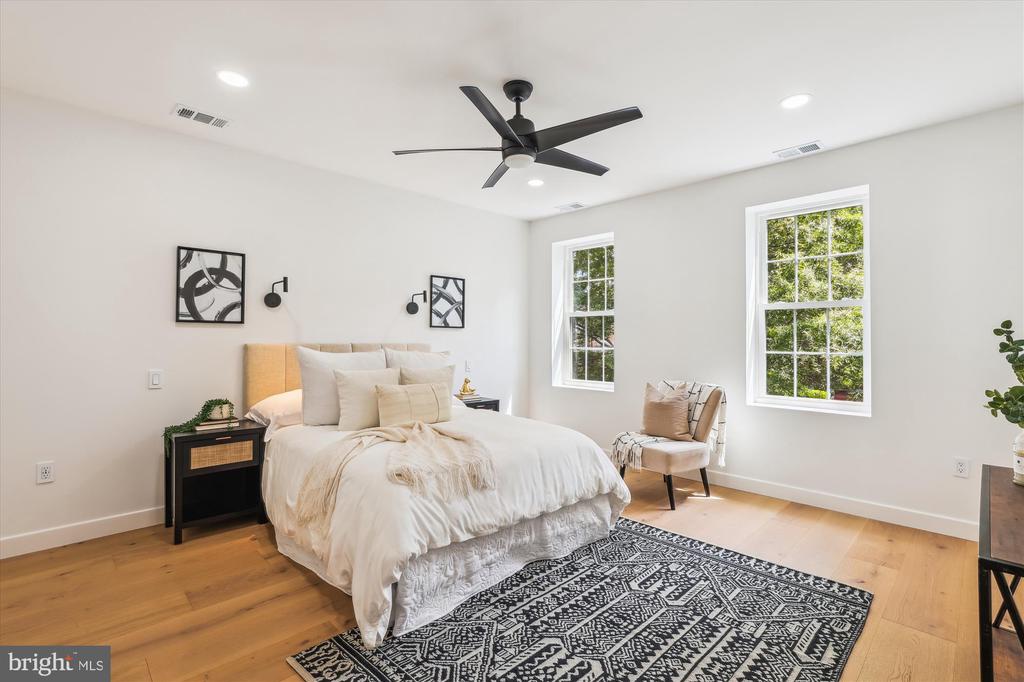 1333 Taylor St NW