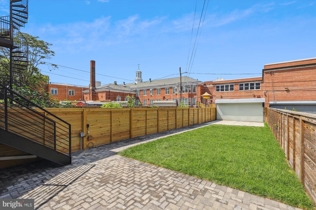 1333 Taylor St NW