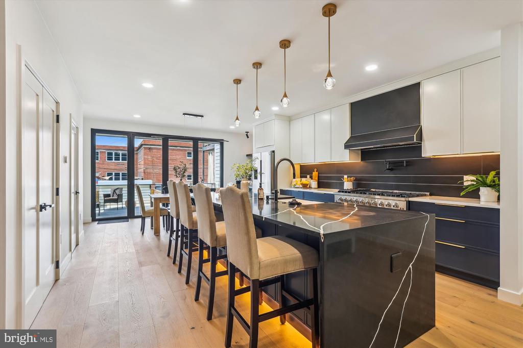 1333 Taylor St NW