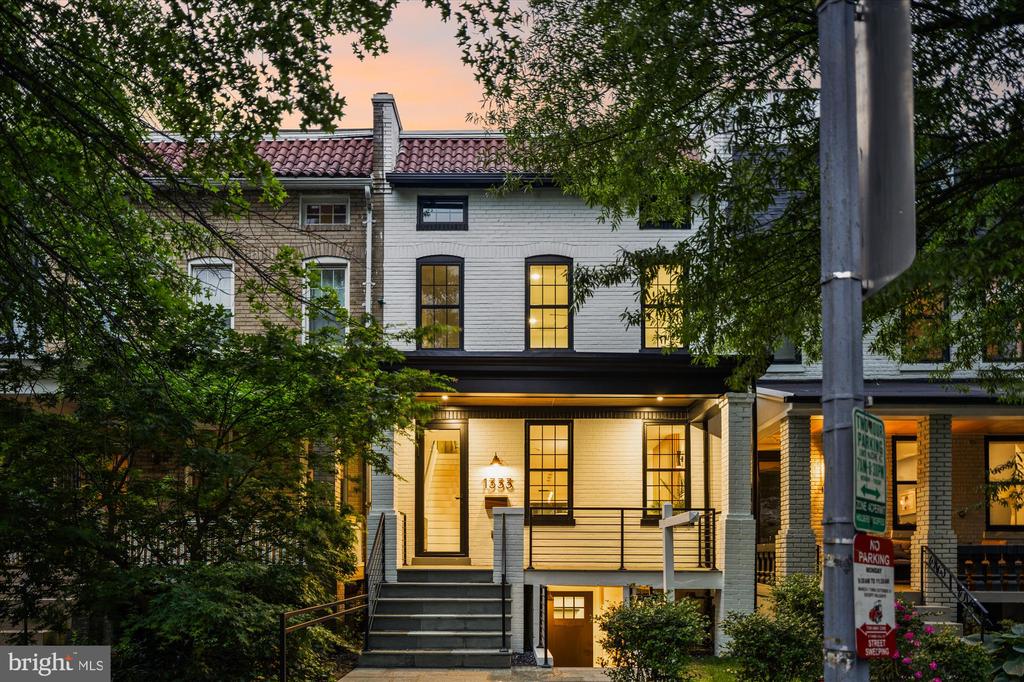 1333 Taylor St NW