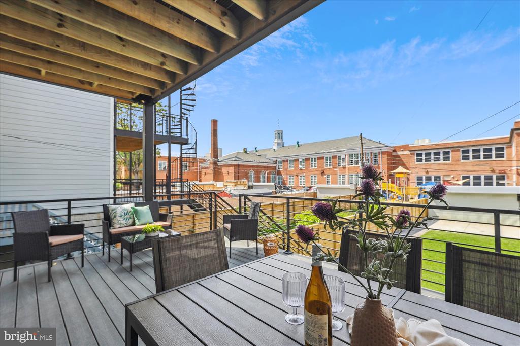 1333 Taylor St NW