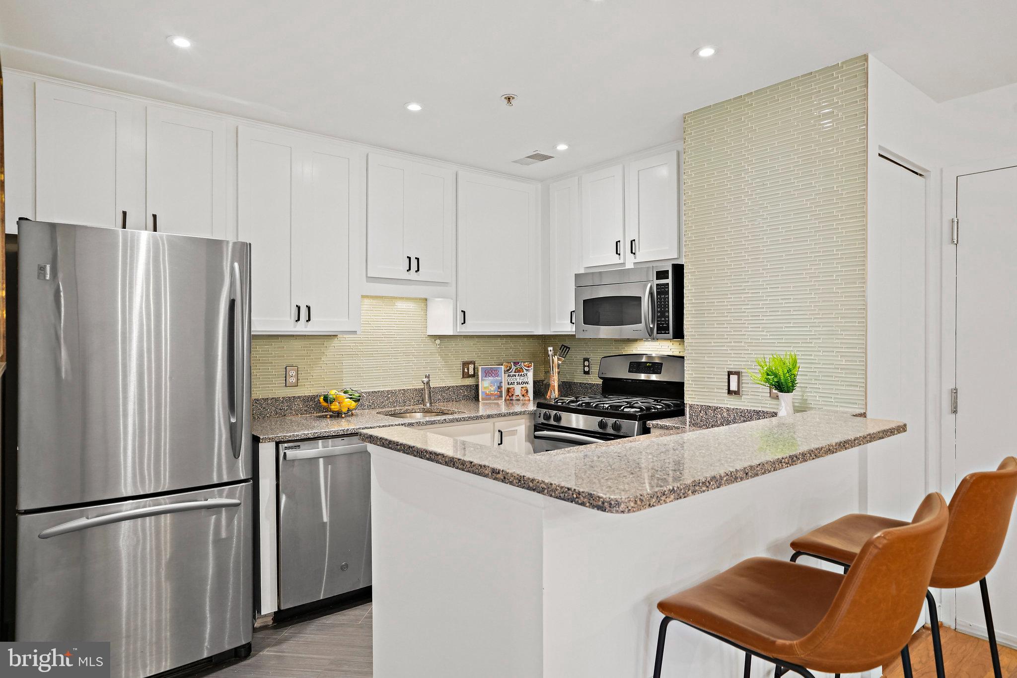 1445 N St NW #205