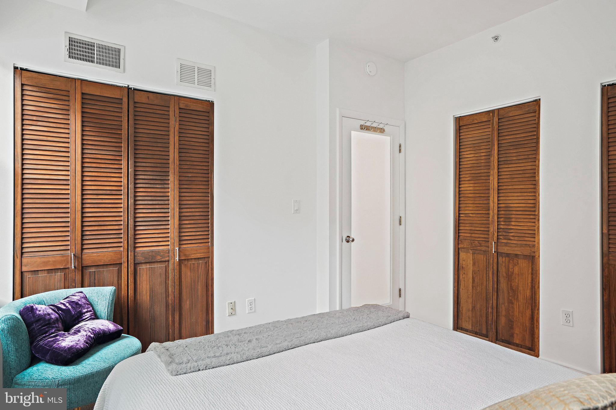 1445 N St NW #205