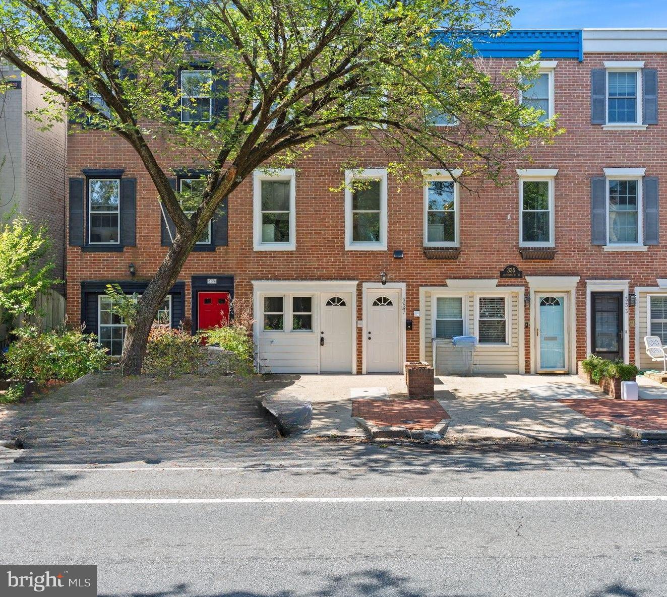 337 11TH STREET SE