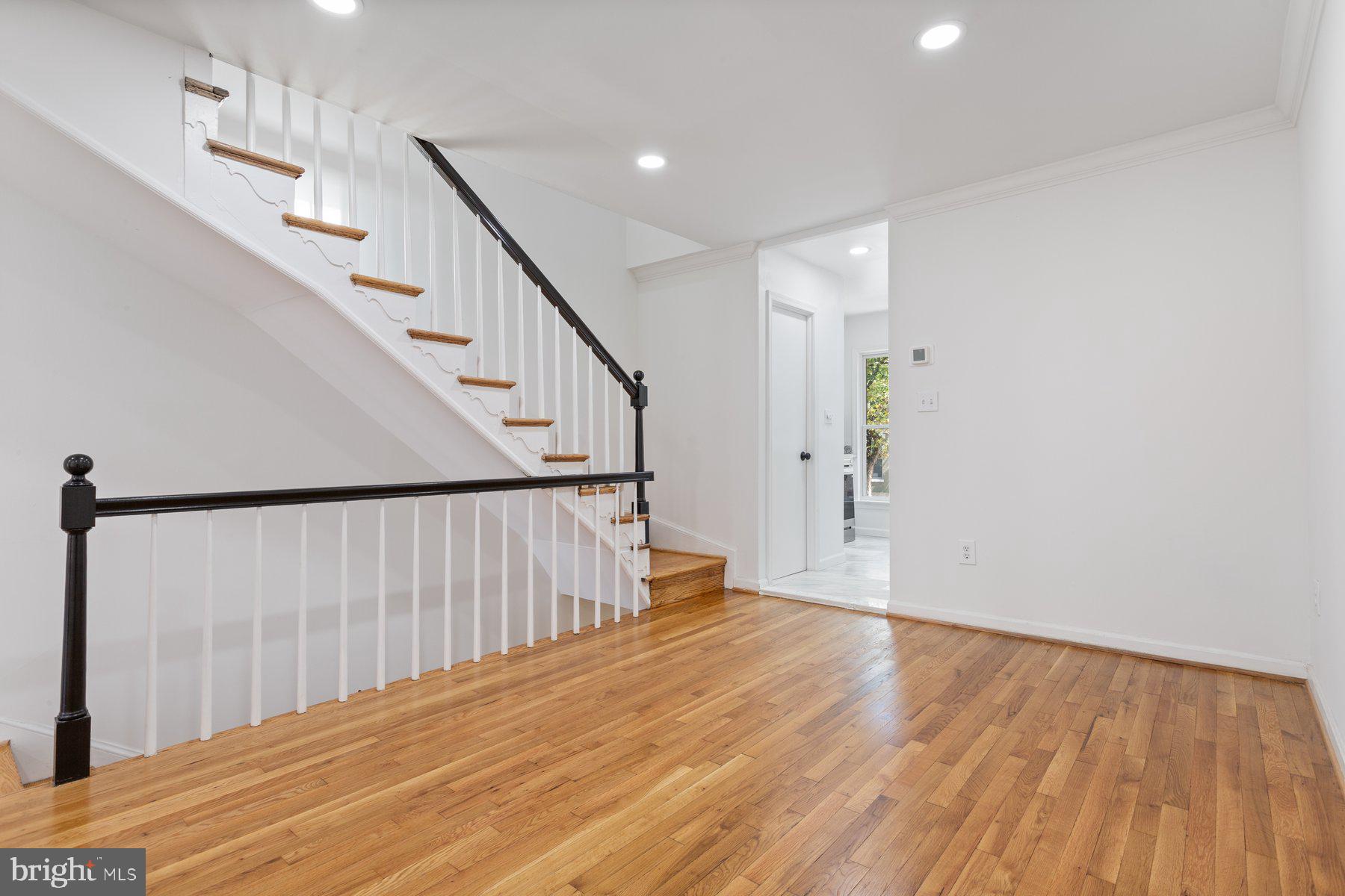 337 11TH STREET SE