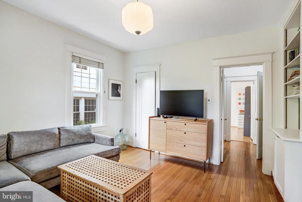 815 Aspen St NW