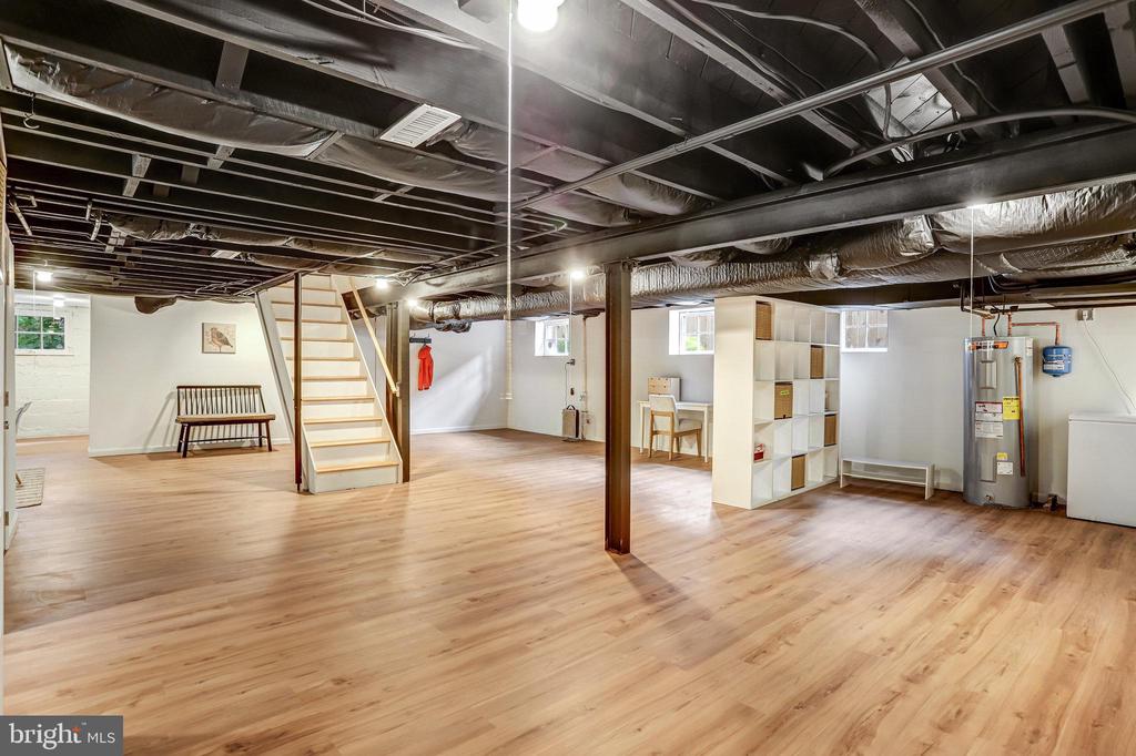 815 Aspen St NW