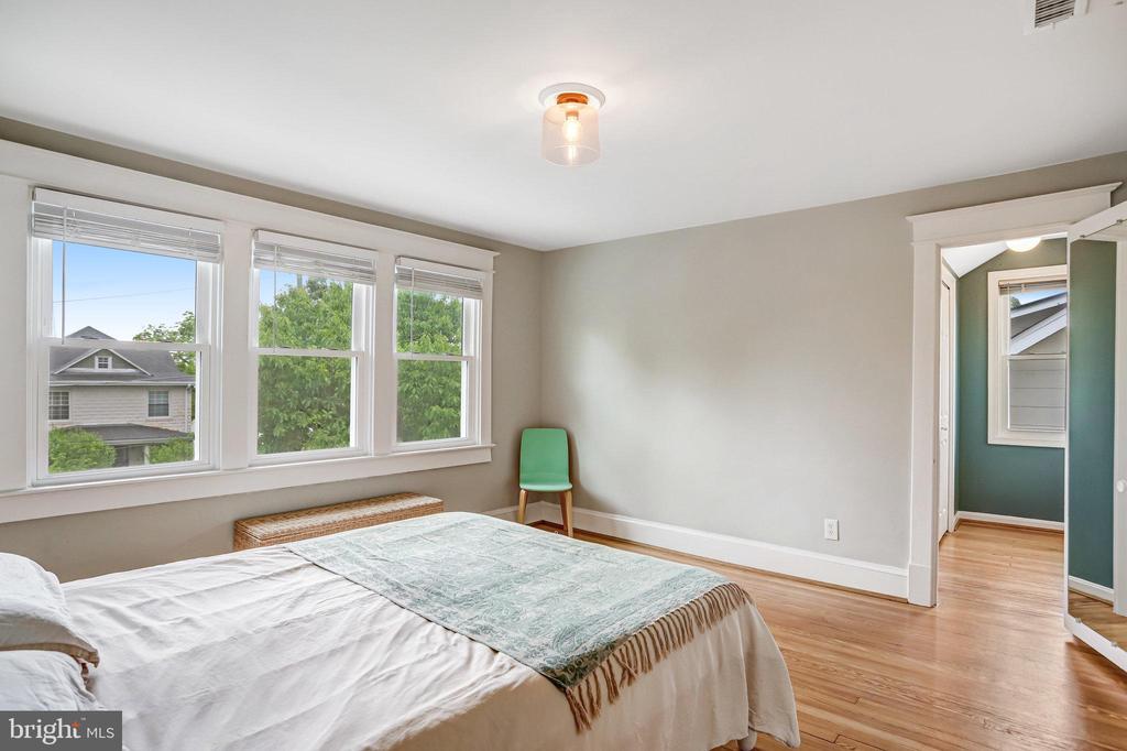 815 Aspen St NW