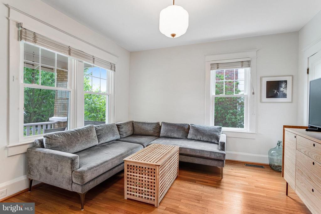 815 Aspen St NW