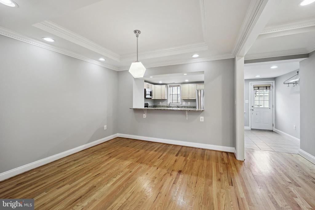 428 EMERSON ST NW