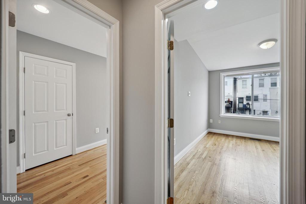 428 EMERSON ST NW