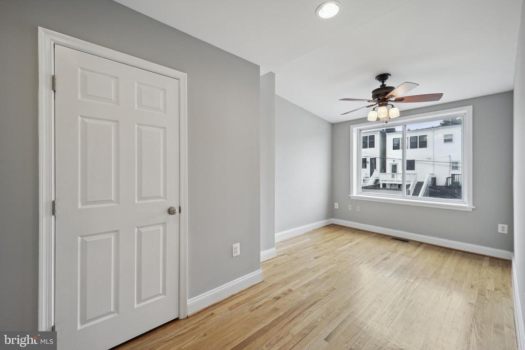 428 EMERSON ST NW