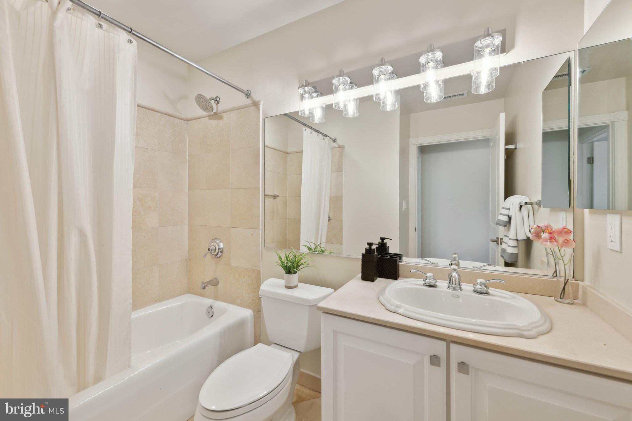 2600 Pennsylvania Ave NW #3a