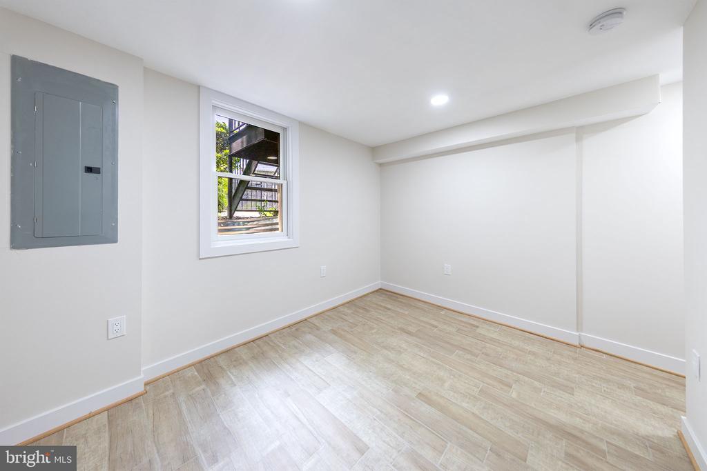 801 VAN BUREN STREET NW