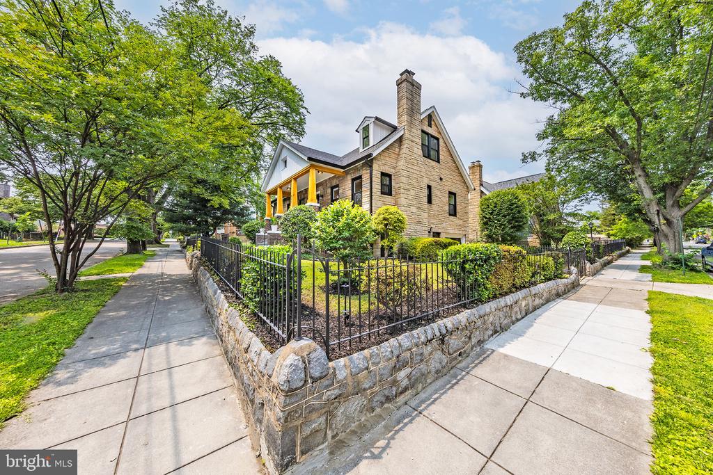801 VAN BUREN STREET NW