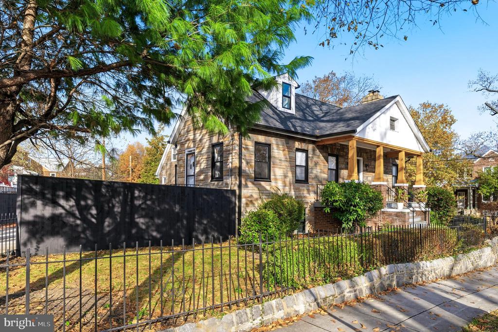 801 VAN BUREN STREET NW