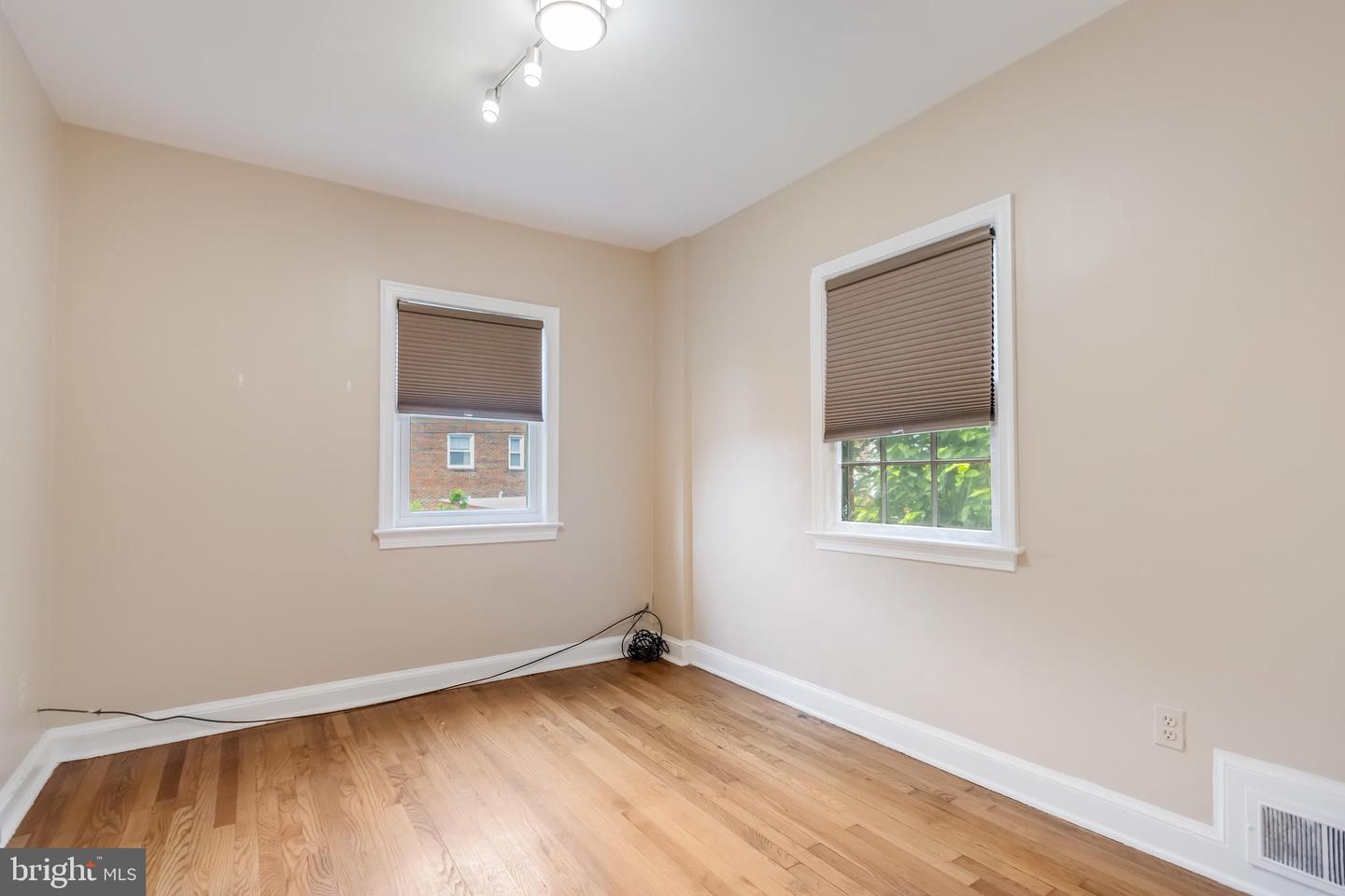 5520 North Capitol St NW