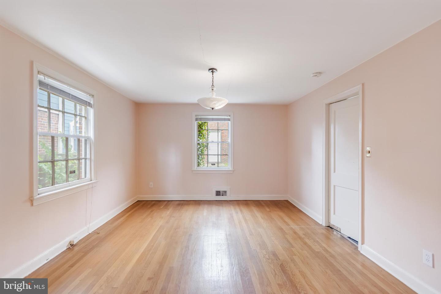 5520 North Capitol St NW