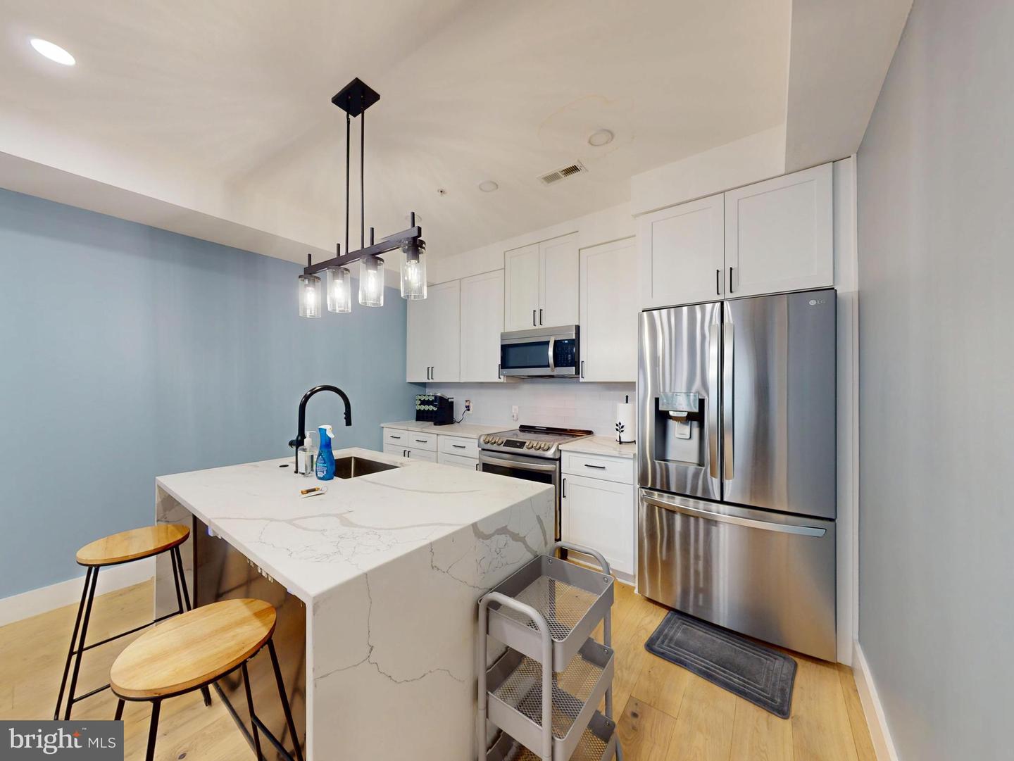 927 Kennedy St NW #303