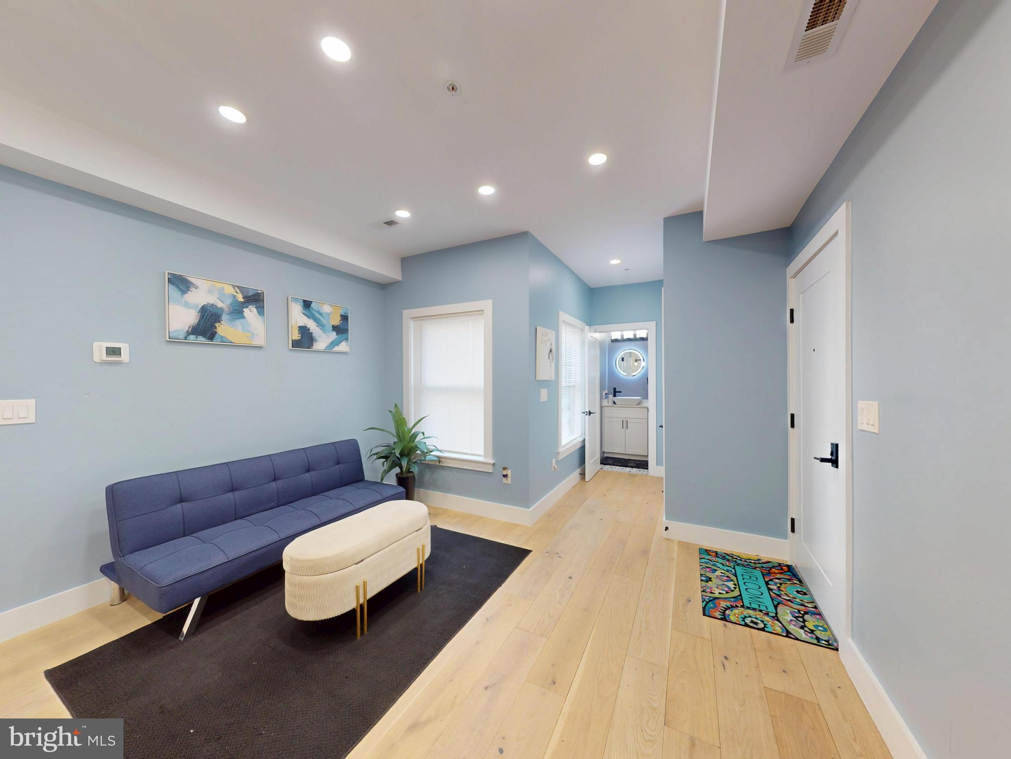 927 Kennedy St NW #303