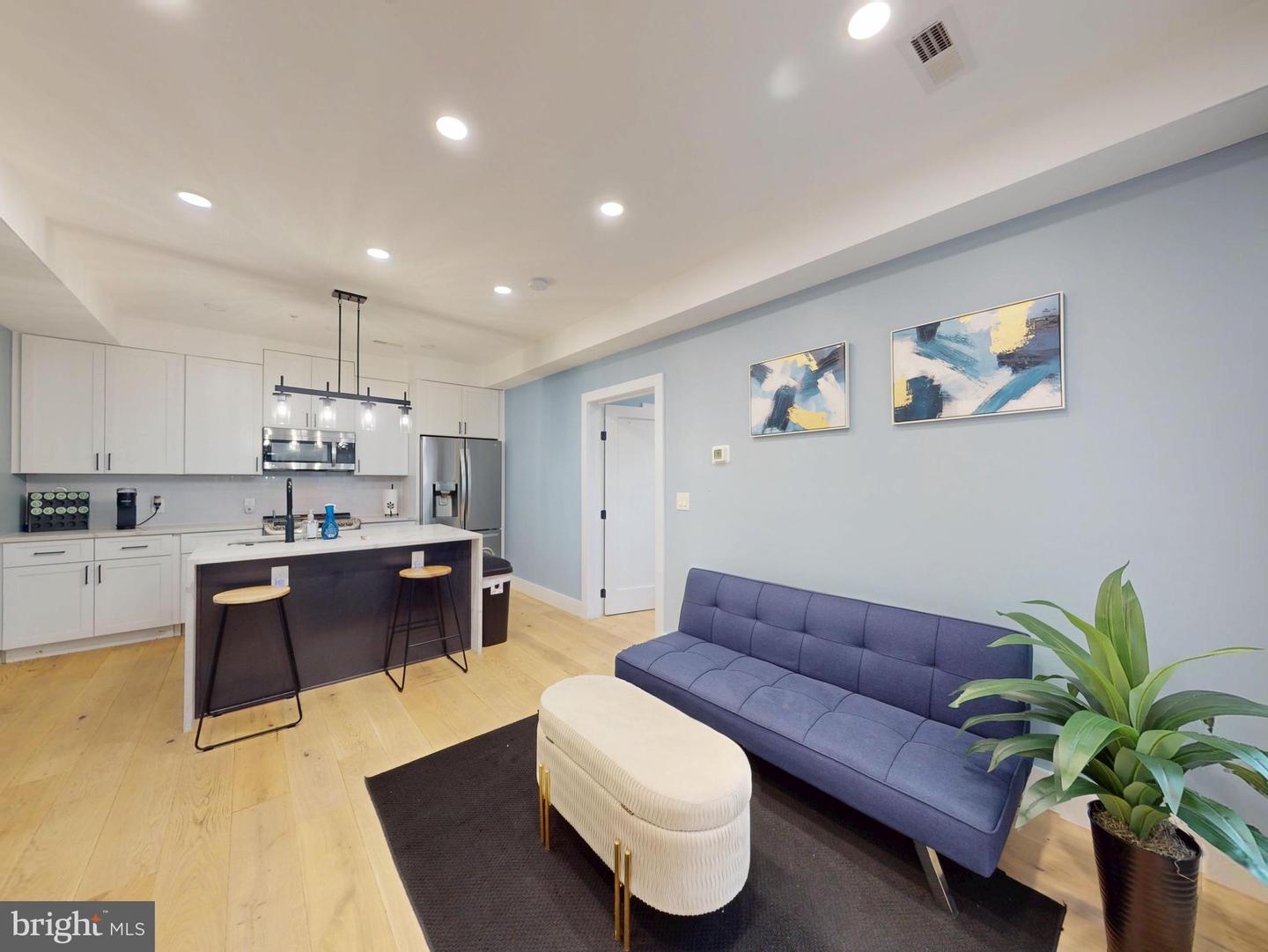 927 Kennedy St NW #303