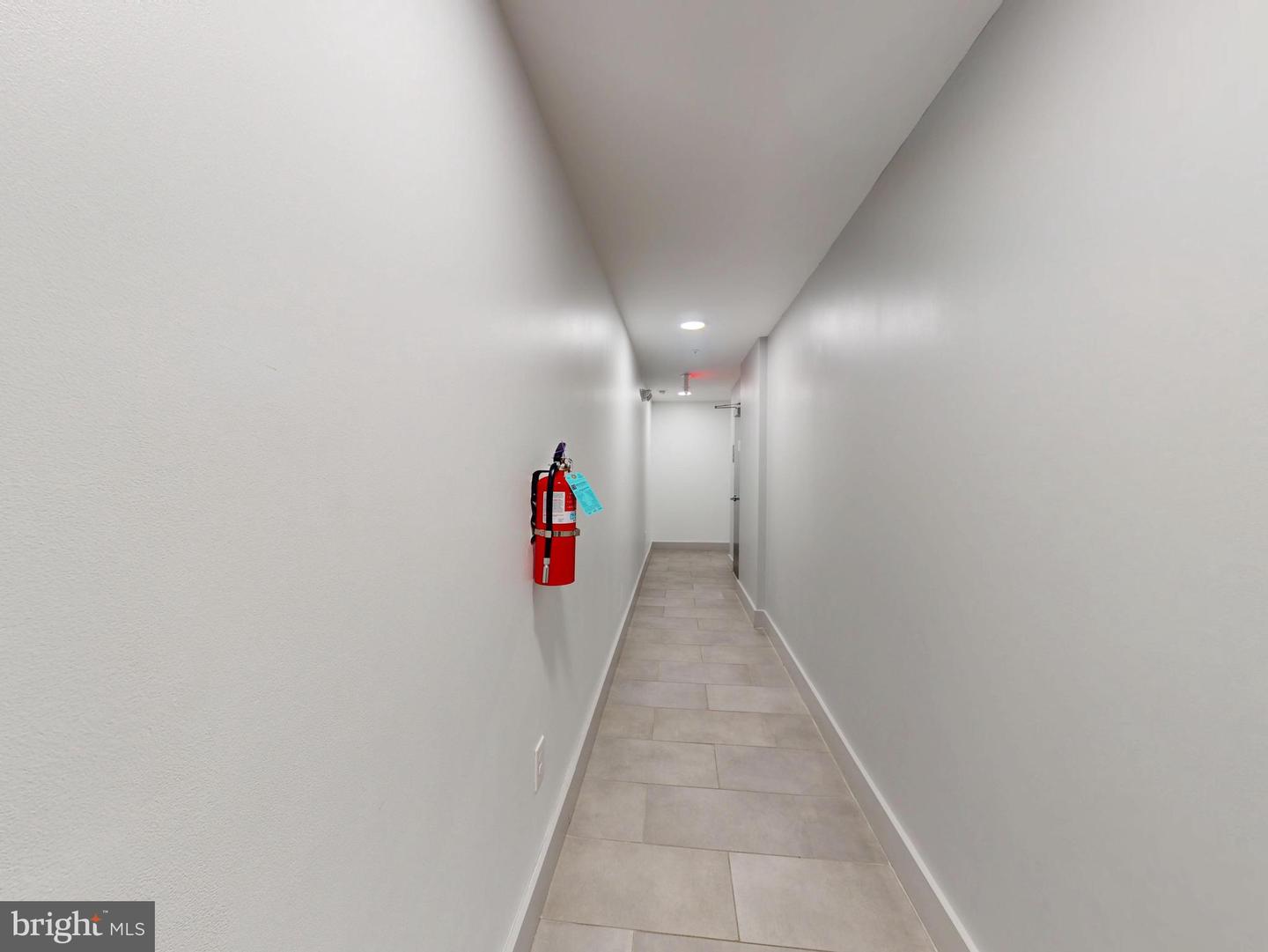 927 Kennedy St NW #303