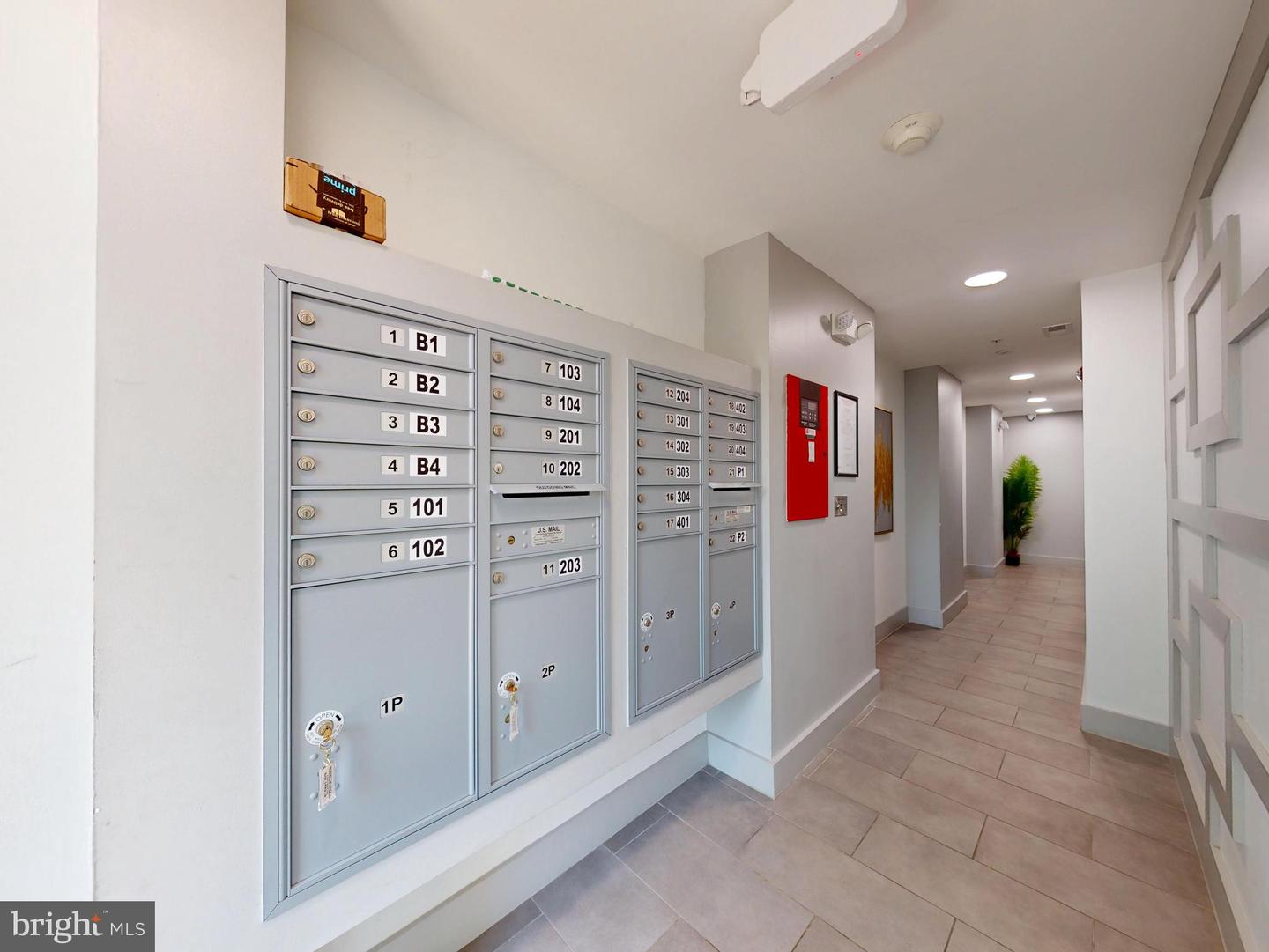 927 Kennedy St NW #303