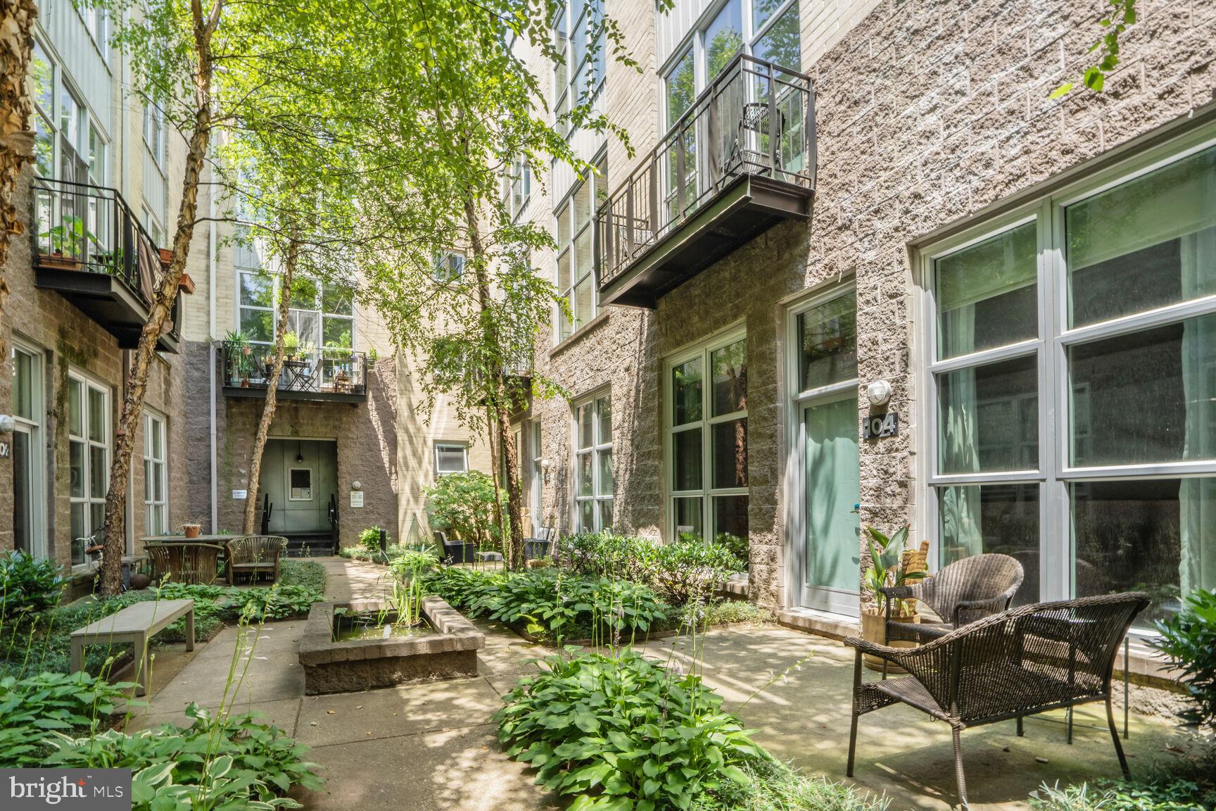 2380 CHAMPLAIN ST NW #104