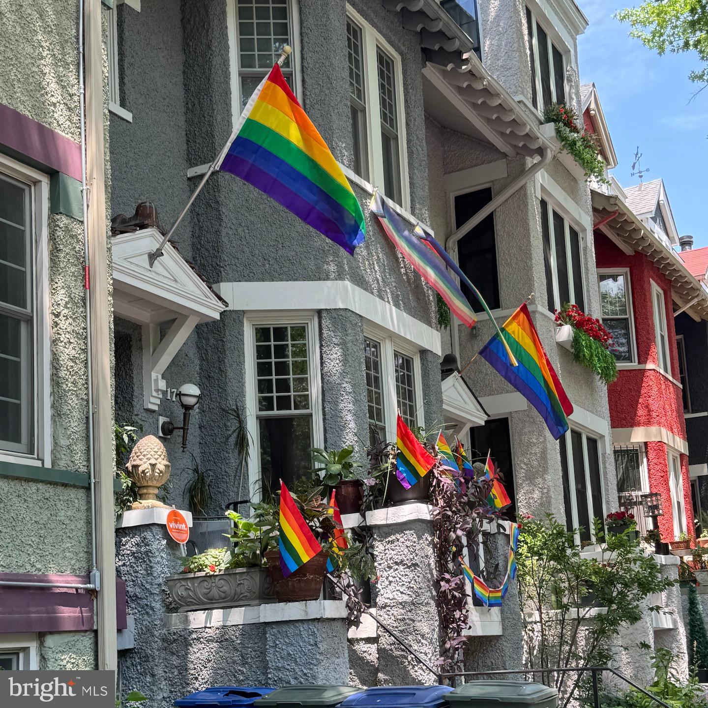 2380 CHAMPLAIN ST NW #104