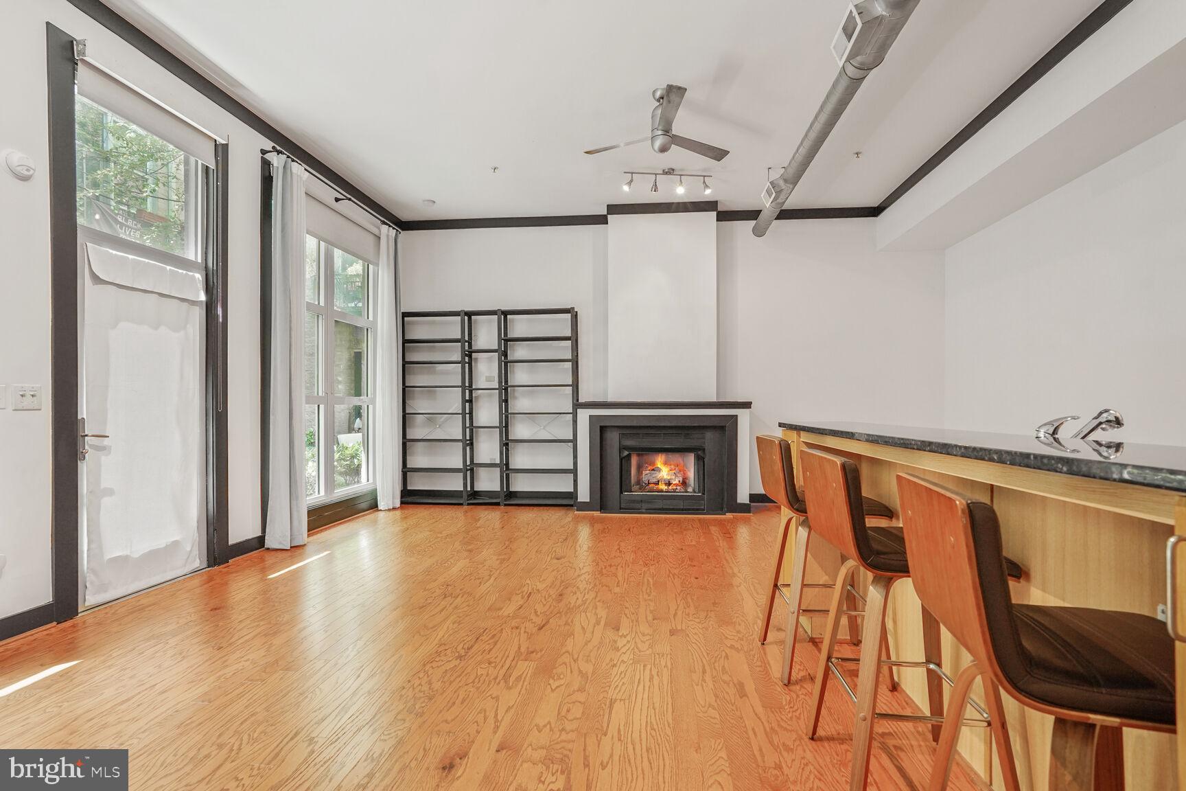 2380 CHAMPLAIN ST NW #104