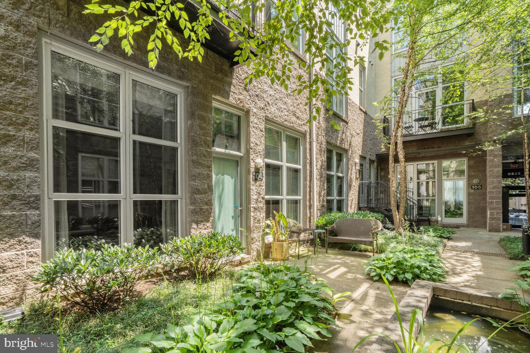 2380 CHAMPLAIN ST NW #104