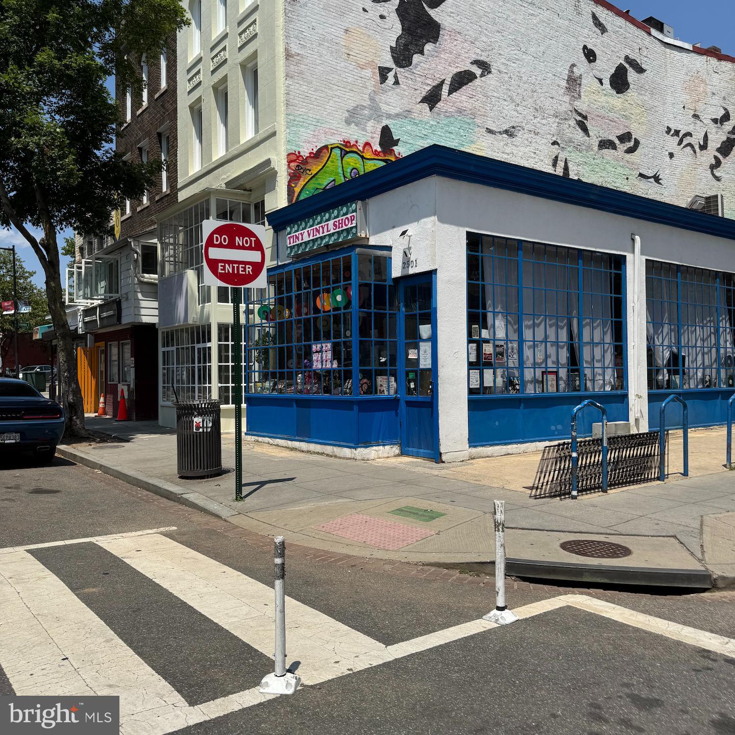 2380 CHAMPLAIN ST NW #104