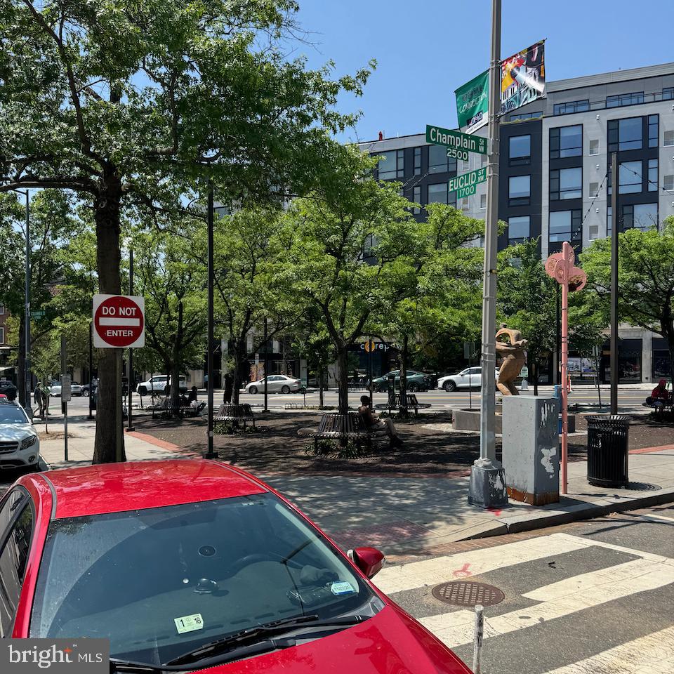 2380 CHAMPLAIN ST NW #104