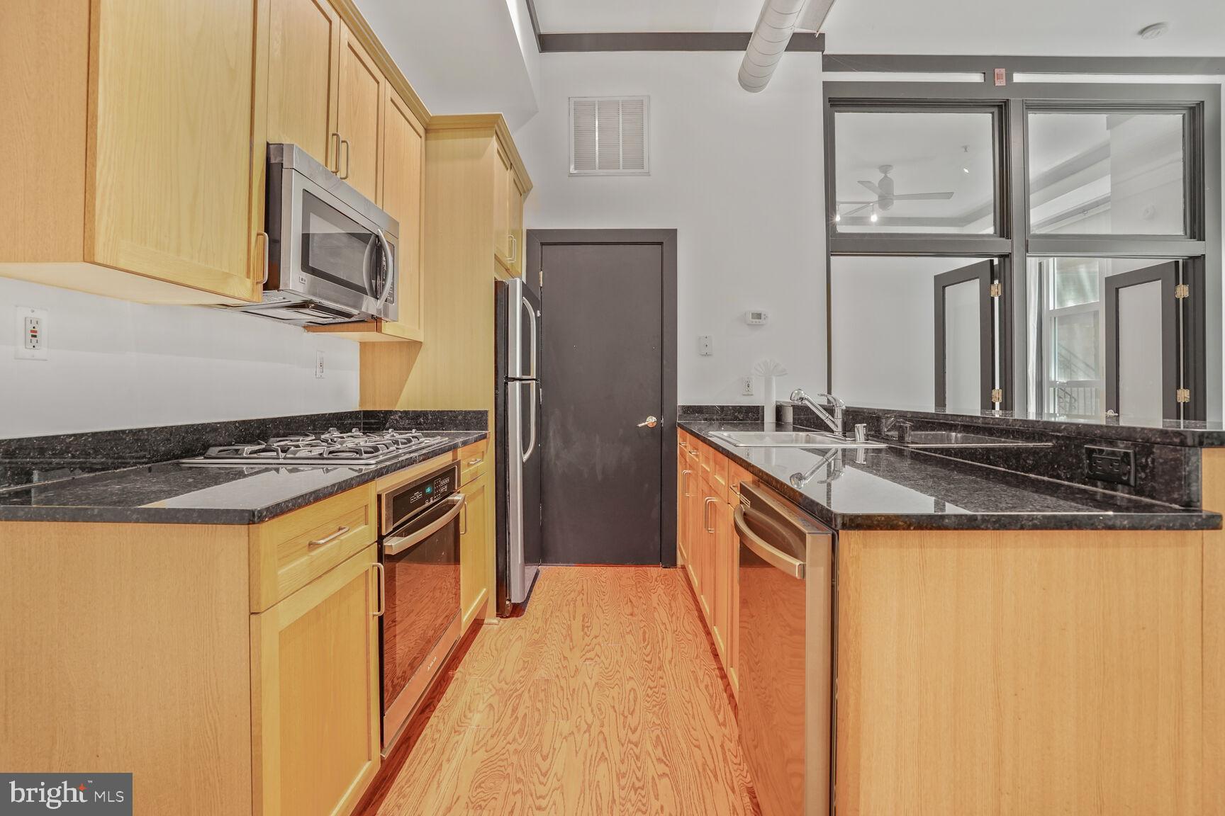 2380 CHAMPLAIN ST NW #104