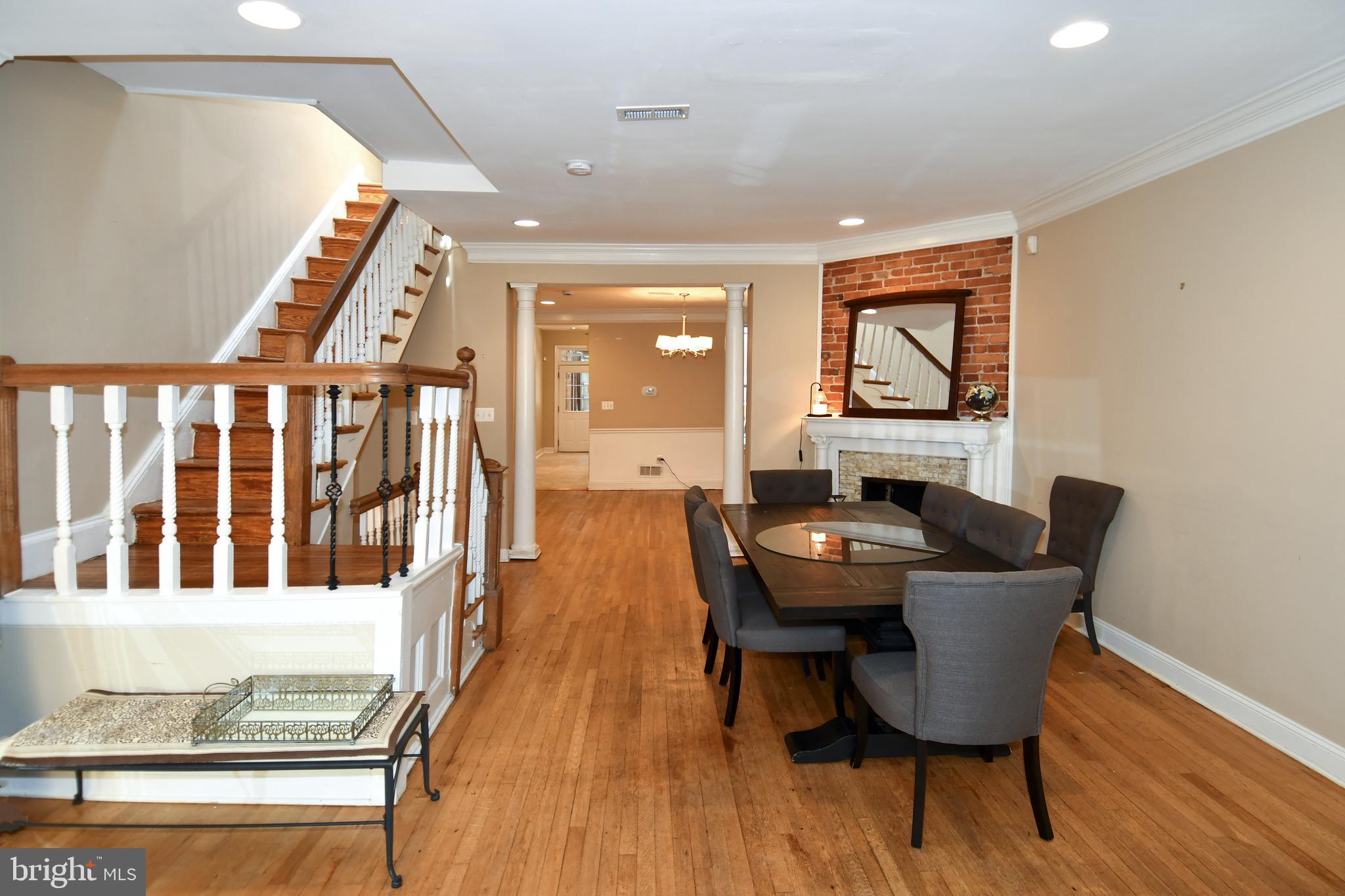 11 R ST NW