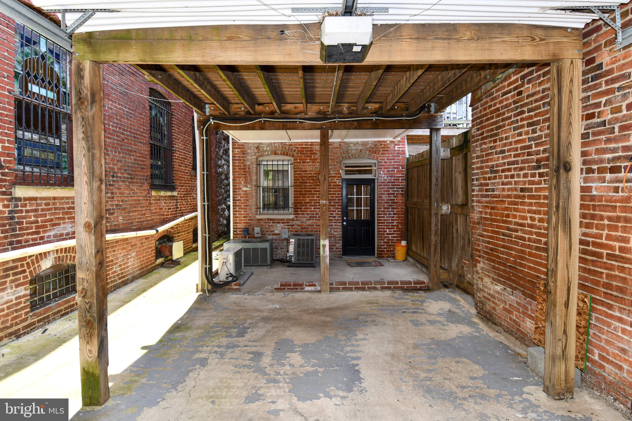 11 R ST NW