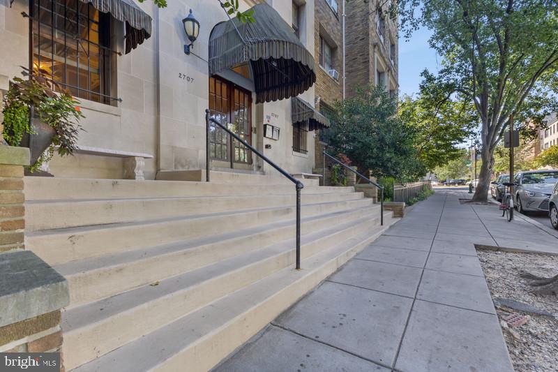 2707 Adams Mill Rd NW #205