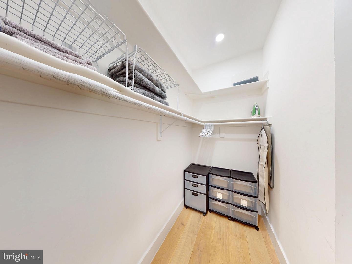 927 KENNEDY ST NW #303