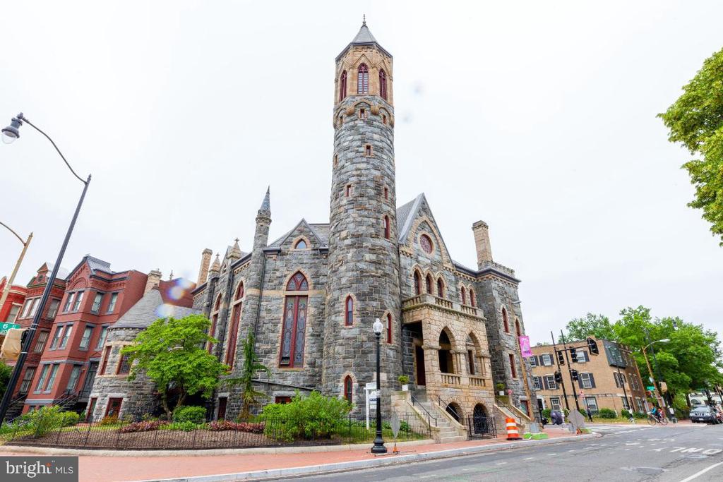 609 Maryland Ave NE #4
