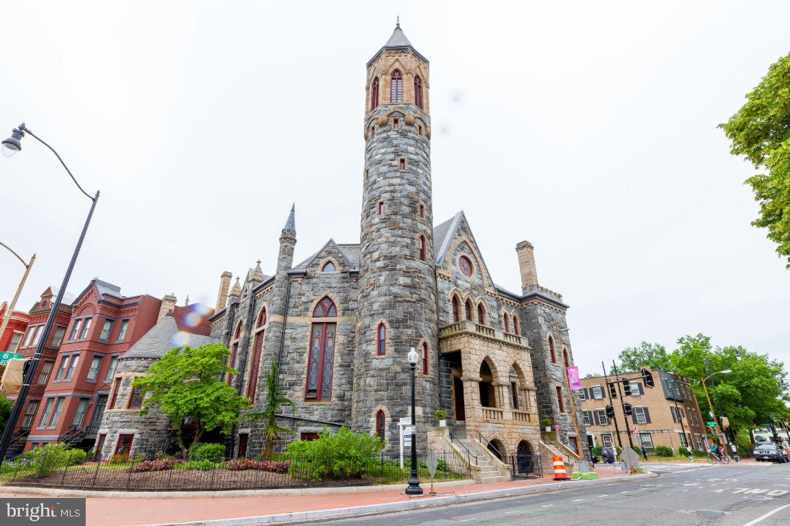 609 Maryland Ave NE #4