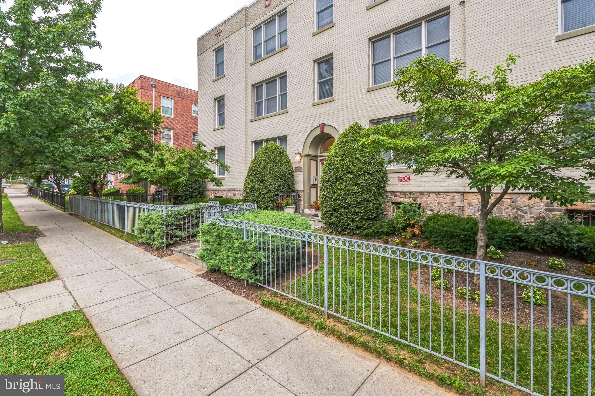 5040 1st St NW #301