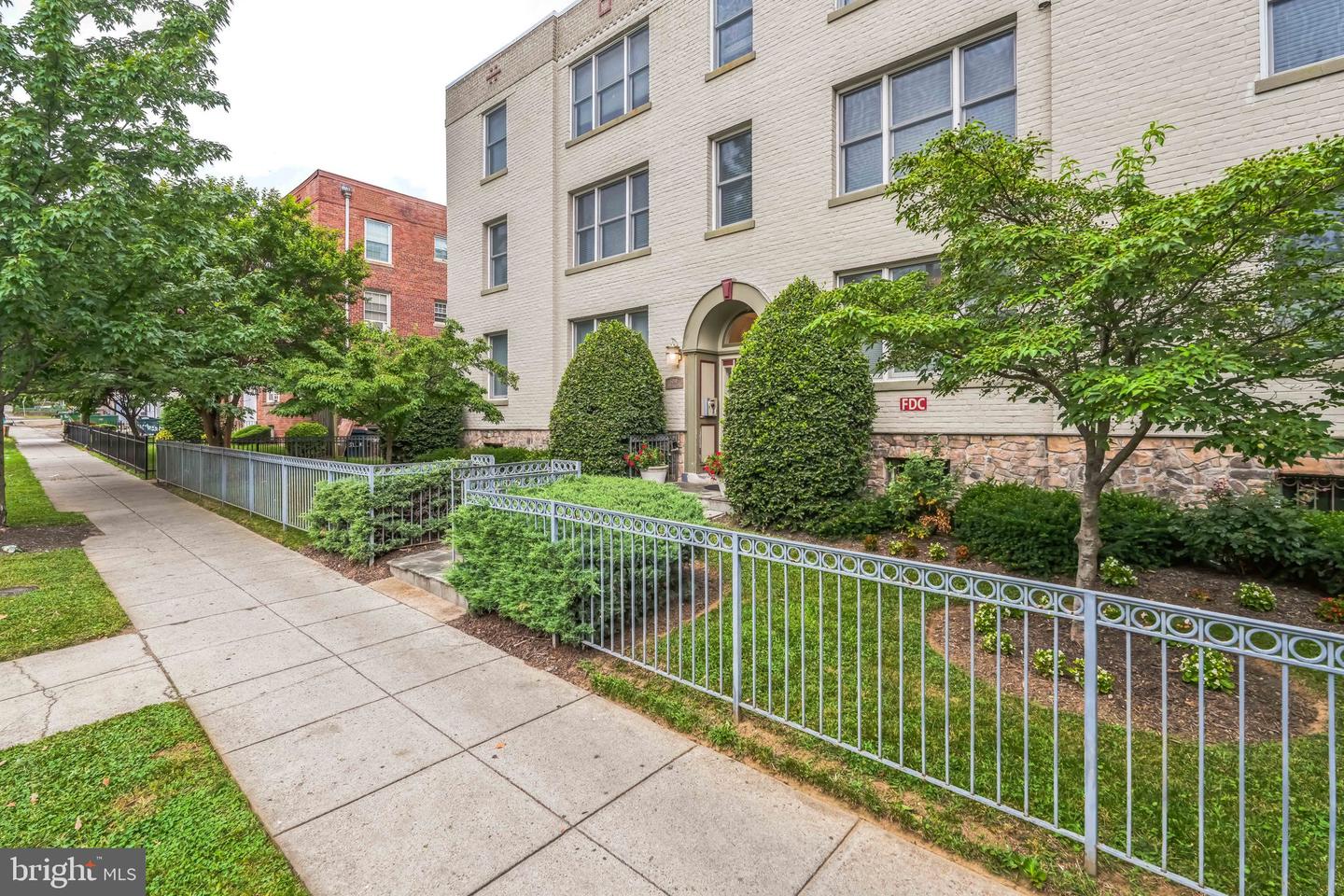 5040 1st St NW #301