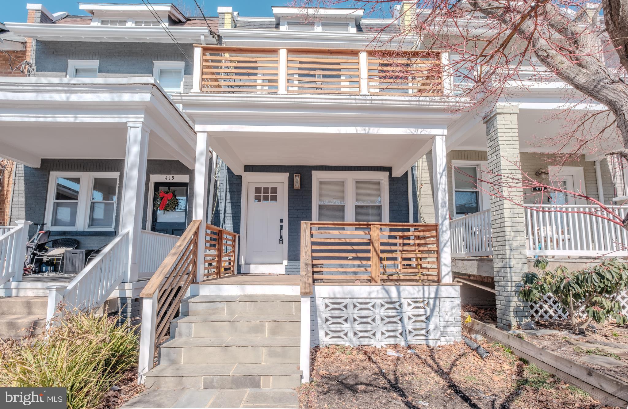 413 Delafield Pl NW