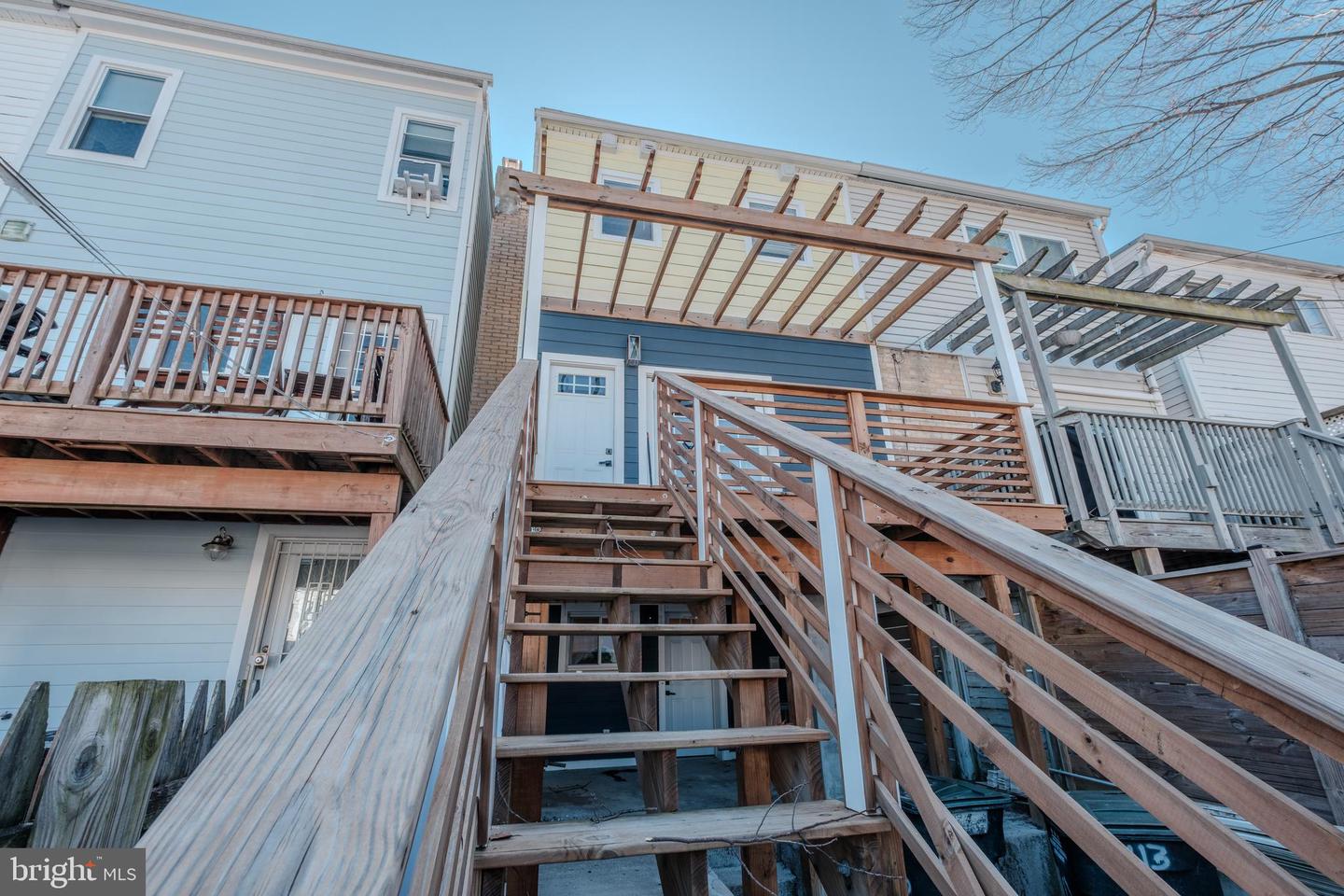413 Delafield Pl NW