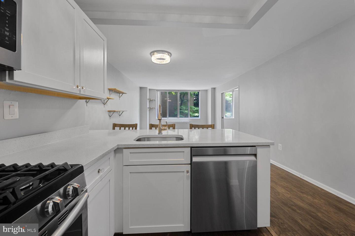 2939 van Ness St NW #405