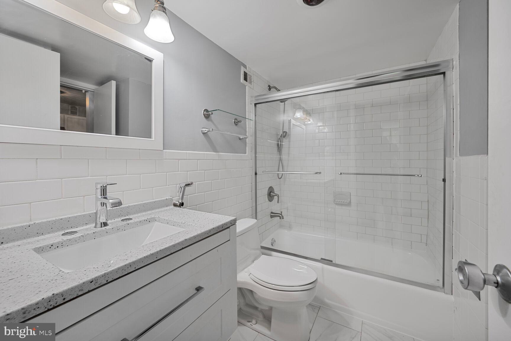 2939 van Ness St NW #405