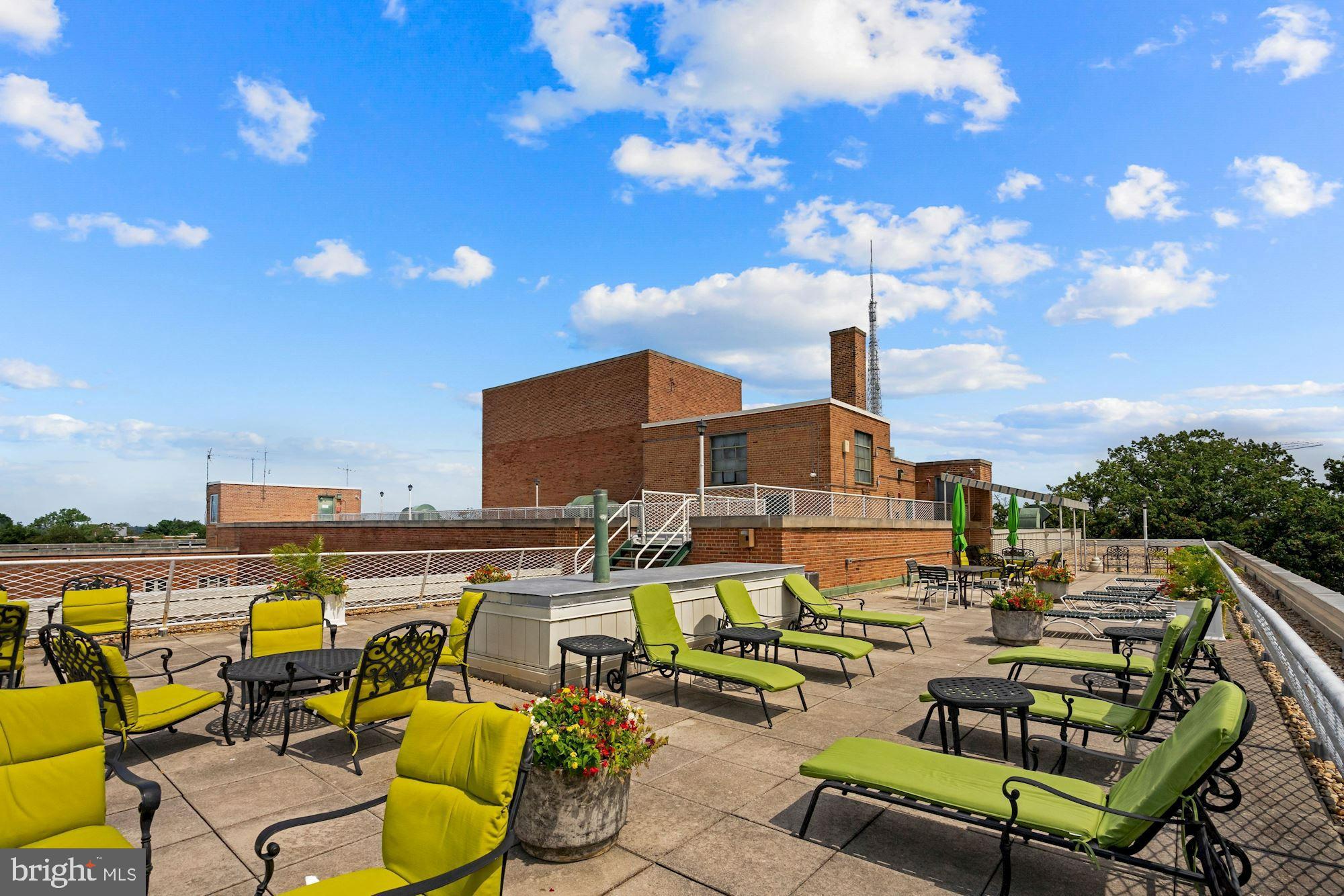 4301 MASSACHUSETTS AVE NW #3014