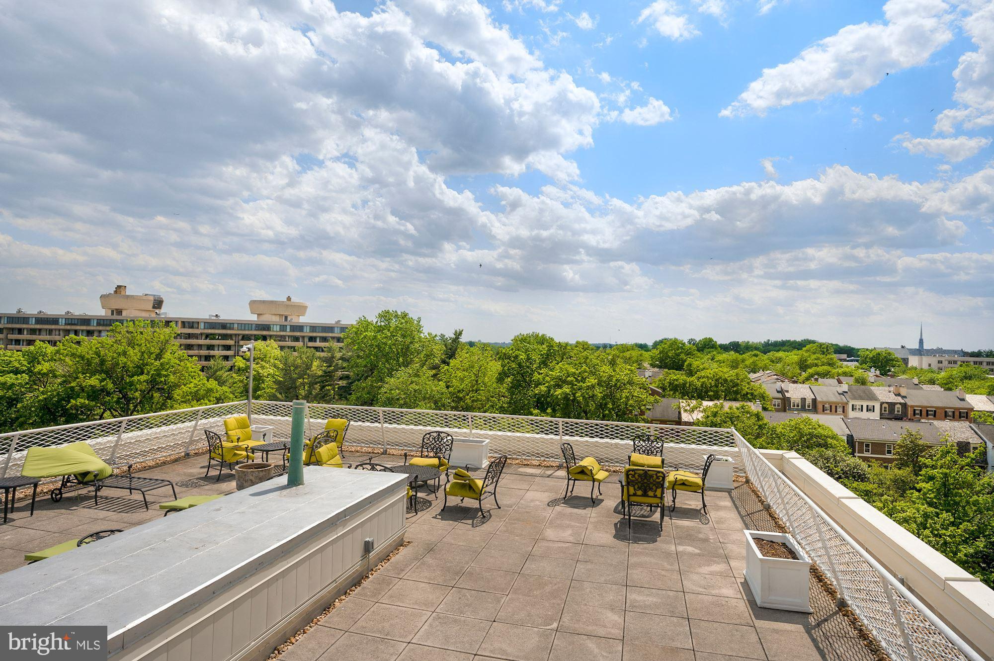 4301 MASSACHUSETTS AVE NW #3014