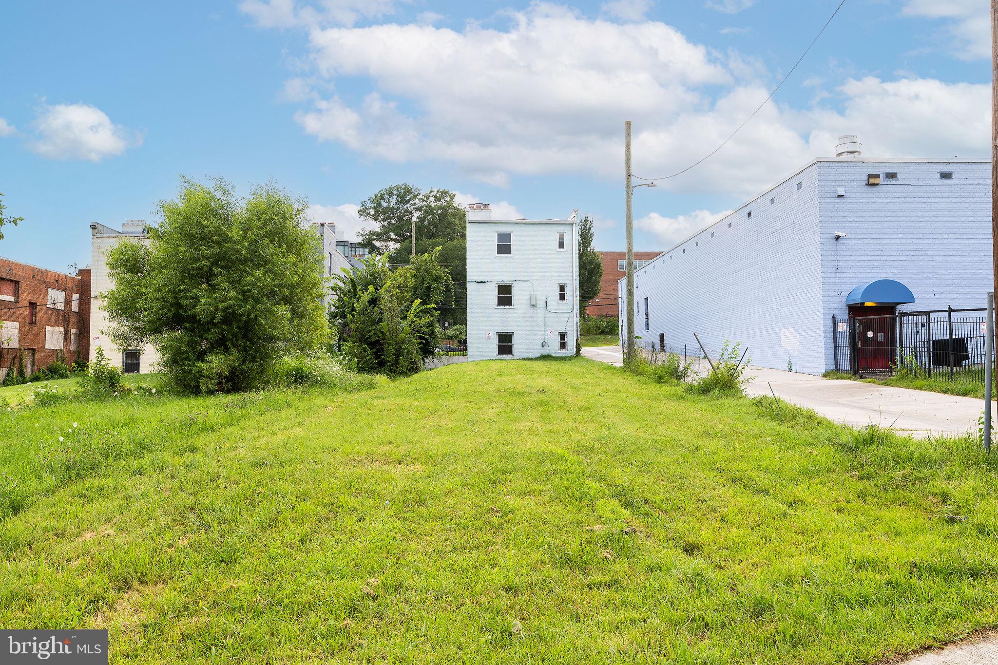 4230 6th St SE